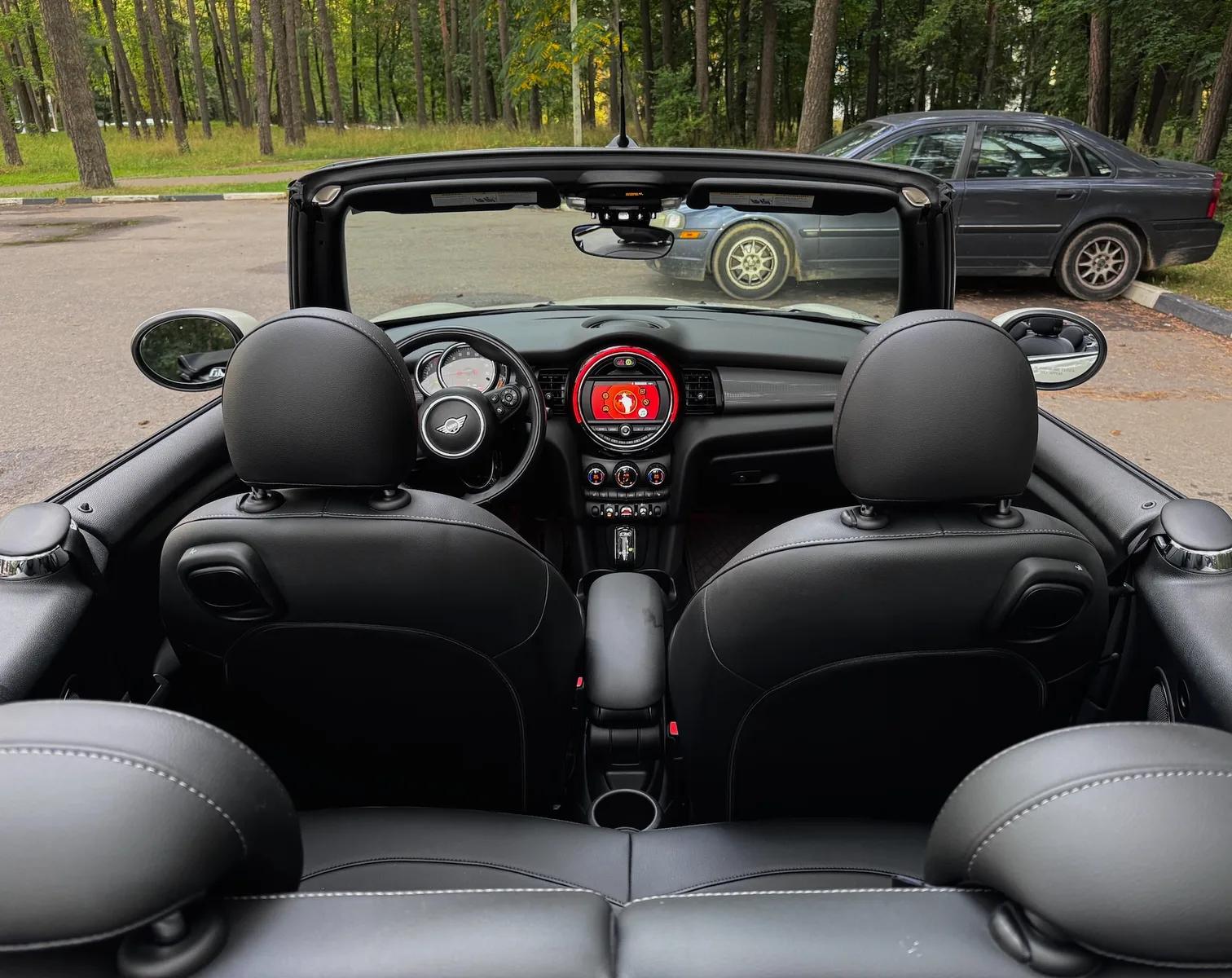 Mini Cooper Cabrio фото 5